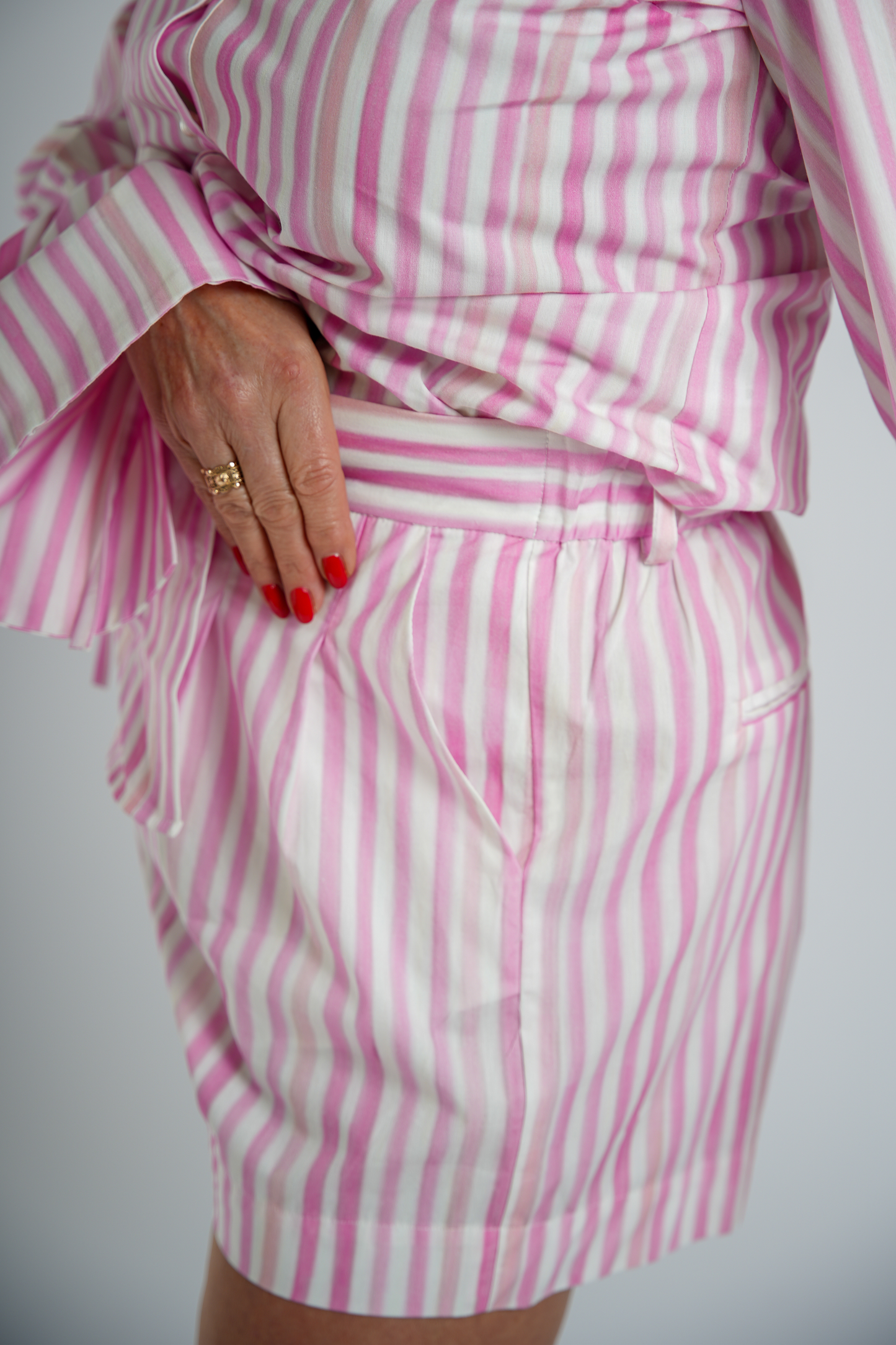 Streepjesshort Roze & Wit