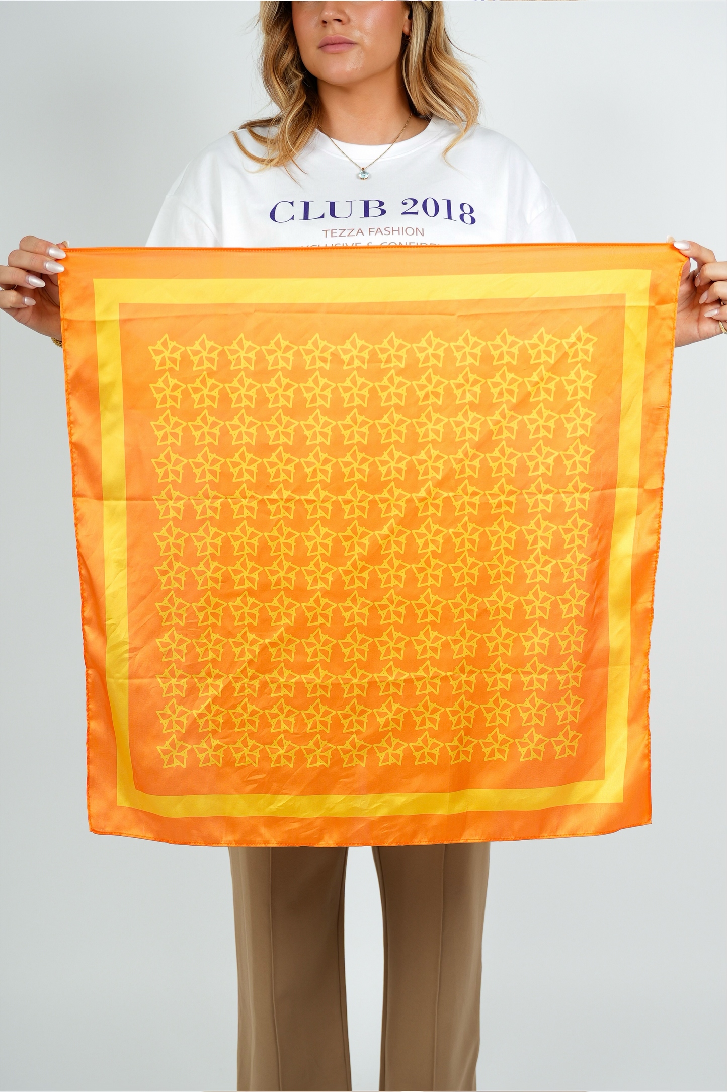 Satijnen Sjaal – Oranje/Geel | FW25