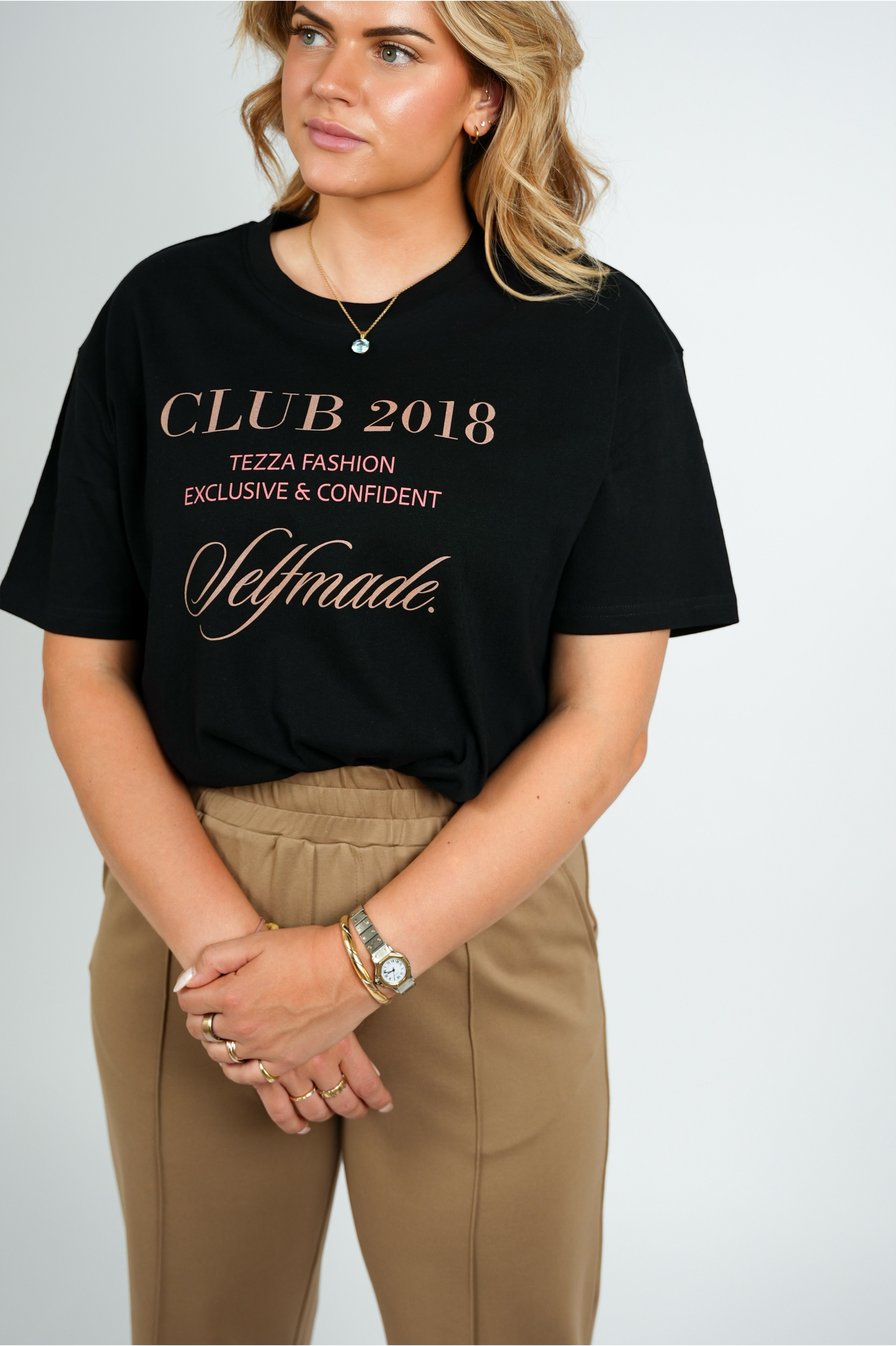 T-shirt Oversized Pasvorm – Zwart | FW25