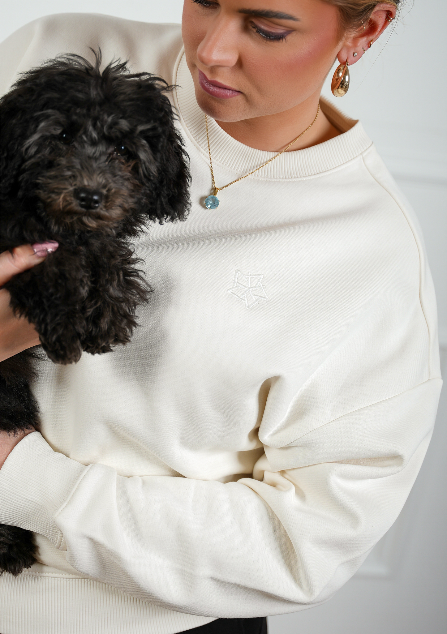 The Essential Sweater – Crème